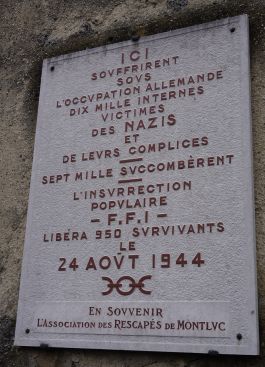 Pancarte à l'entrée du fort Montluc